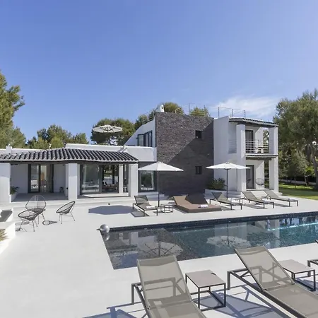 Villa Es Vedre: Beachside Ibiza Retreat With Sea Views *