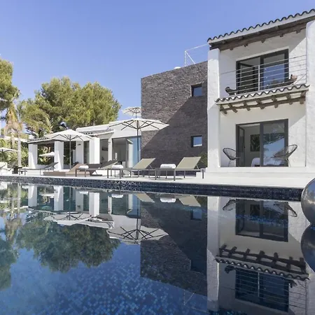 Villa Es Vedre: Beachside Ibiza Retreat With Sea Views *